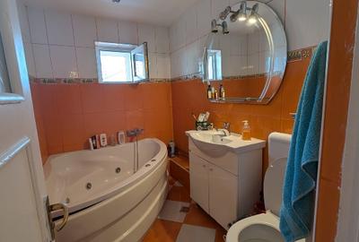 Calitate și spațiu: elegant, 90 mp, 1989, centrală proprie, parcare, priveliște - 8