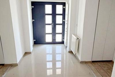Centru - bd. Stefan cel Mare, proprietate P+E, ideala pentru locuit / birouri - 18