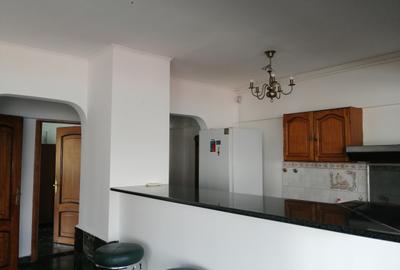 Dorobanti - Colegiul I.L.Caragiale, apartament spatios, etaj 1 - 10