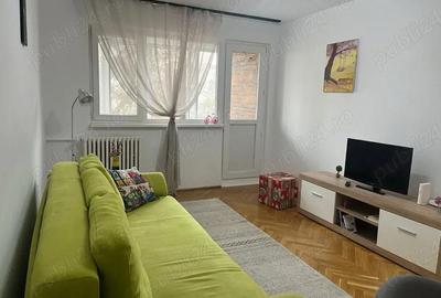 Apartament cu 2 camere decomandat în Drumul Taberei