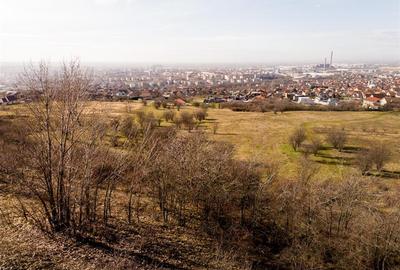 RECO Teren  intravilan- panorama asupra orasului -str. Caisilor - 9