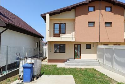 Exclusivitate! Vila P+ET+posib mansardare,dintr-un Duplex,Valu lui Traian