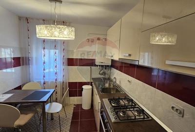 Apartament cu 2 camere decomandat, mobilat în Central