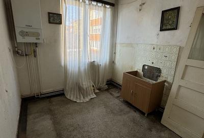 Apartament 3 camere in bloc vila, liber la vanzare zona Triaj - 4