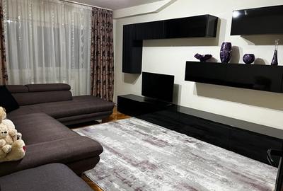 Proprietar, inchiriez apartament cu 3 camere, decomandat - 1