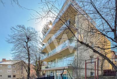 Apartament cu 3 camere decomandat, mobilat în Dealul Cetății