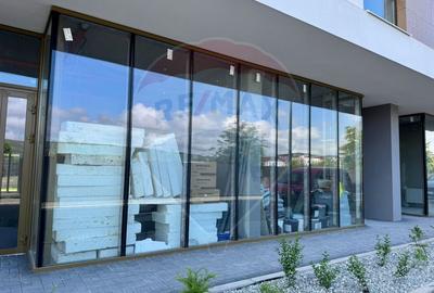 Spațiu comercial de închiriat –70 mp, bloc nou, zonă centrală Florești - 2