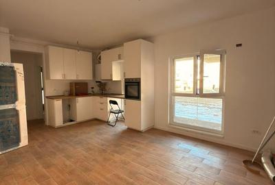 Apartament cu 2 camere semidecomandat în Soarelui