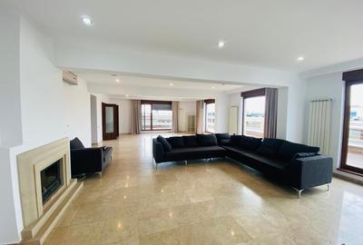 Apartament cu 6 camere decomandat, mobilat în Herăstrău