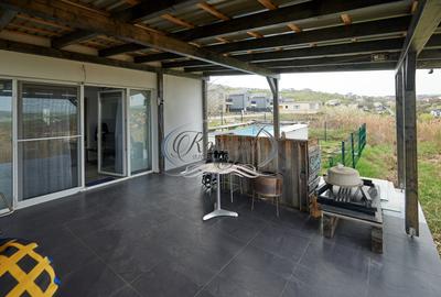 Casa individuala in Dezmir cu panorama spre aeroport - 9