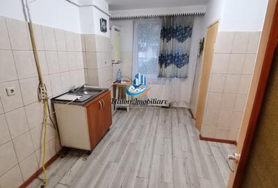 Apartament 3 camere, 2 bai, boxa, parter inalt, zona 1 Mai - 6