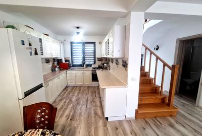 Casa 4 camere 2 bai de vanzare in Șelimbar - 4