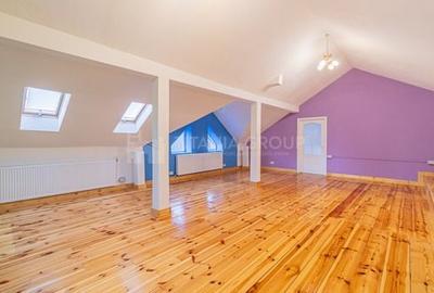 Vila in Poiana Brasov cu teren generos 1600mp, 2 corpuri, comision 0 - 21