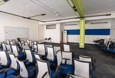 Spatii birouri/servicii - 38