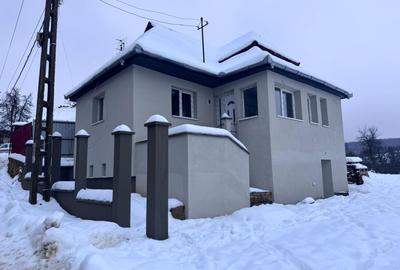 Casa de Vanzare , 2400 mp teren, Salicea - 1