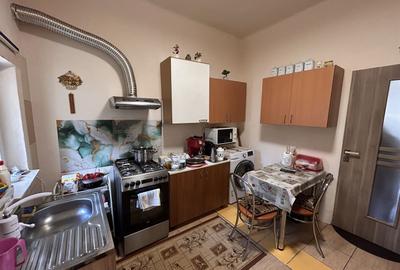 Apartament la casa de vanzare zona Boul Rosu - 1