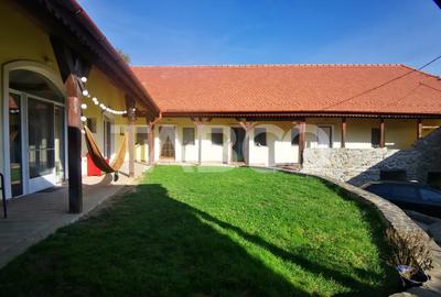 Casa de vanzare pretabila pensiune priveliste superba Fantanele Sibiu - 2