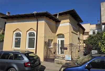 Vand apartament in vila zona Unirii. - 1