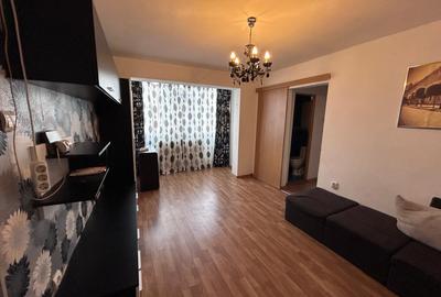 - Apartament 3 camere confort 2 sporit, zona Viziru 1, etaj 3. Mobilat . - 1