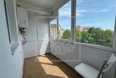 Apartament de vanzare in Sibiu - 3 camere, balcon, pivnita - zona buna - 10