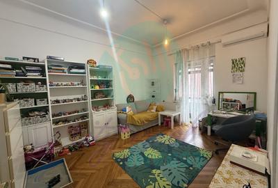 Spatiu, lumina si eleganta intr-un apartment interbelic - 11