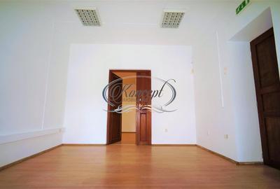 Vila interbelica in Piata Muzeului - 6