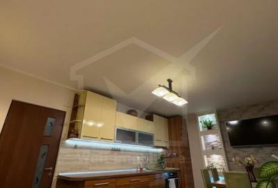 Apartament cu 3 camere decomandat, mobilat în Între Lacuri