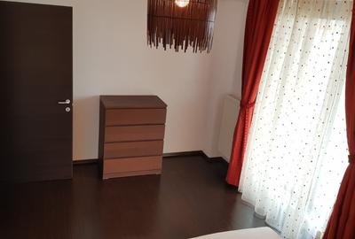 Proprietar-Închiriez apartament 3 camere + 2 locuri parcare - VIDEO - 7