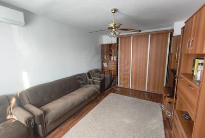 2 CAMERE // SALA SPORTURILOR // MOBILAT SI UTILAT - 1