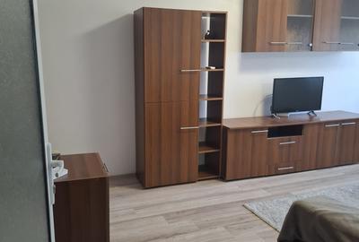 Micro 17, 2 camere amenajate modern, mobilate Pret 400 Euro - 3