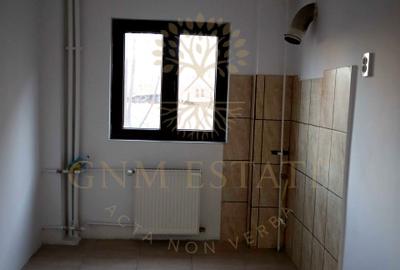 2 Camere Et.1/10 Decomandat An constructie 1980 Metrou Gorjului - 4