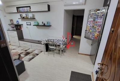 Apartament cu 3 camere semidecomandat în Basarabia