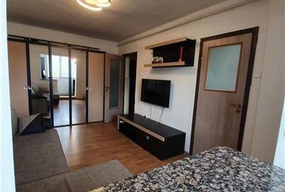 Inchiriere Garsoniera in bloc de apartamente, zona Astra, moderna - 9