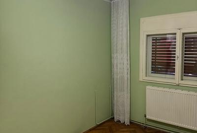 Girocului-Spitalul judetean | 3 Camere | Decomandat | Centrala proprie | Boxa - 10