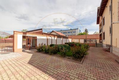 Casă spațioasă cu 8 camere - Pitești - 0% Comision - 2