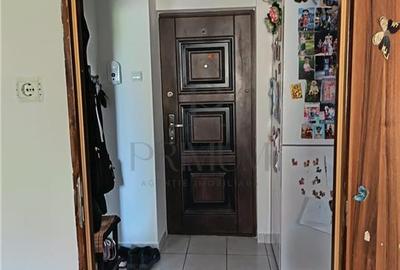 GIROCULUI - 2 CAMERE - CENTRALA PROPRIE - ETAJ INTERMEDIAR - DECOMANDAT - 6
