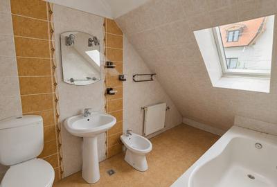 0 % comision, Casa individuala spatioasa cu teren de 539 mp, Gruia - 15