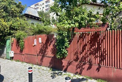 Parter de casa + teren, Badea Cartan nr. 52/ STEFAN CEL MARE - 1