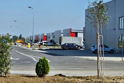 Hala / Spatiu depozitare / Logistica / Showroom - 465 mp SU, birouri 120 mp.