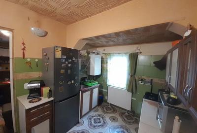 Vanzare apartament la curte comuna in zona centrala - 6