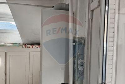 Apartament cu 3 camere de vânzare în zona Central - 8