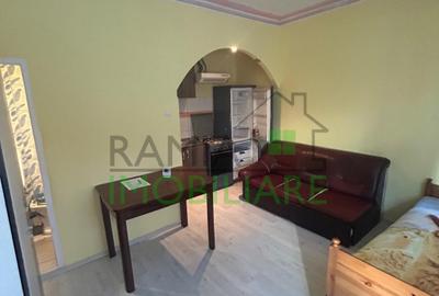 Garsoniera de inchiriat la curte zona Craiter - 1