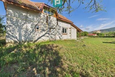 Casă cu panoramă spre dealurile Șiriei - 2