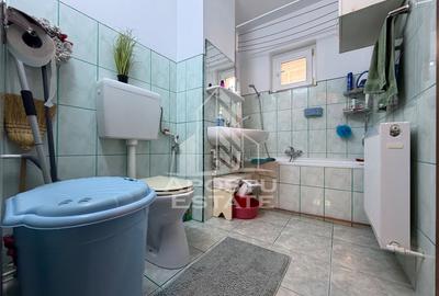 Apartament cu 3 camere, 2 bai, 2 balcoane, etajul 1 , zona Buziasului - 11
