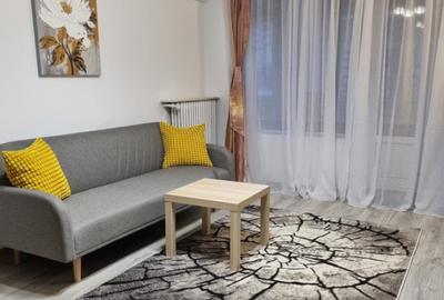 Apartament cu 2 camere decomandat, mobilat în Romană