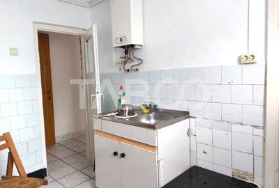 Apartament de vanzare 41 mp 2 camere etaj 2 balcon Cisnadie - 9