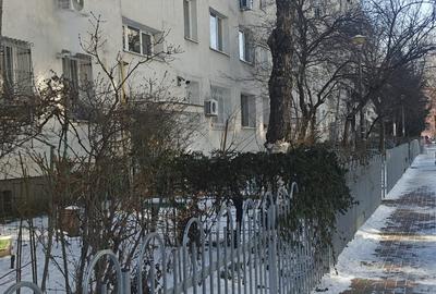 Apartament cu 4 camere decomandat în 1 Decembrie 1918