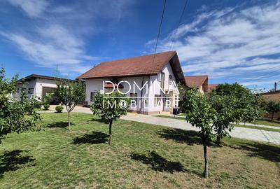 Vânzare casă P+M *suprafață generoasă-cartier privat* Str. Salcâmului, Panduraș - 9