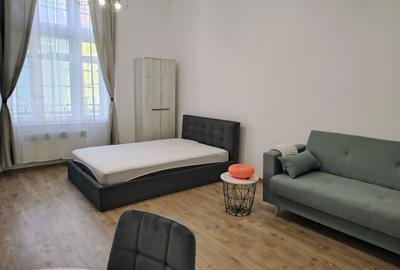 Chirie, ap. 1 camera, 40 mp, central Oradea. 320 E, comision 50% - 1