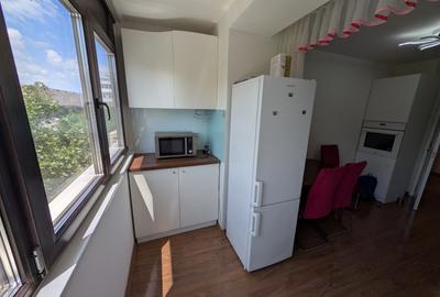 Apartament 3 Camere Modern metrou în fața blocului - 9